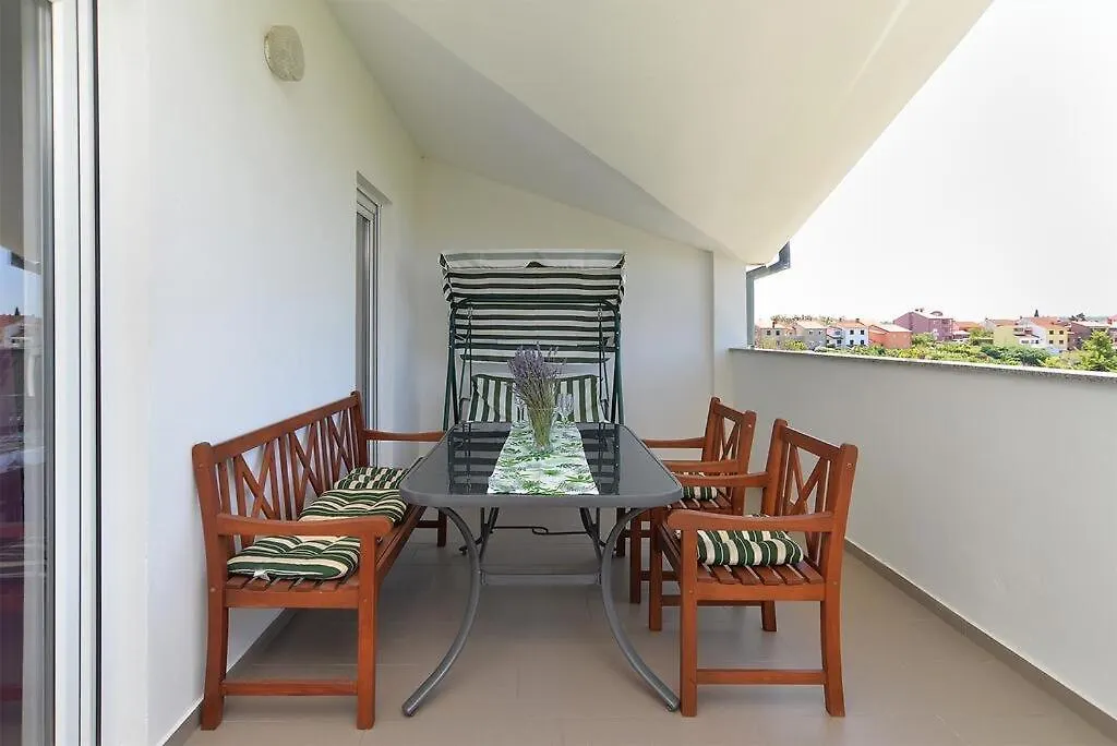 Stunning View Apartment With Pool Valbandon