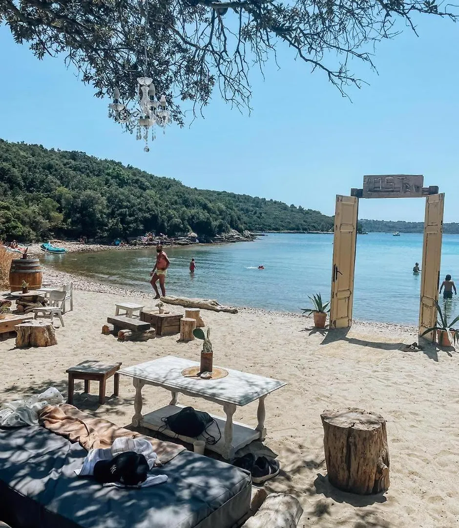 Stunning View Apartment With Pool Valbandon Croatia