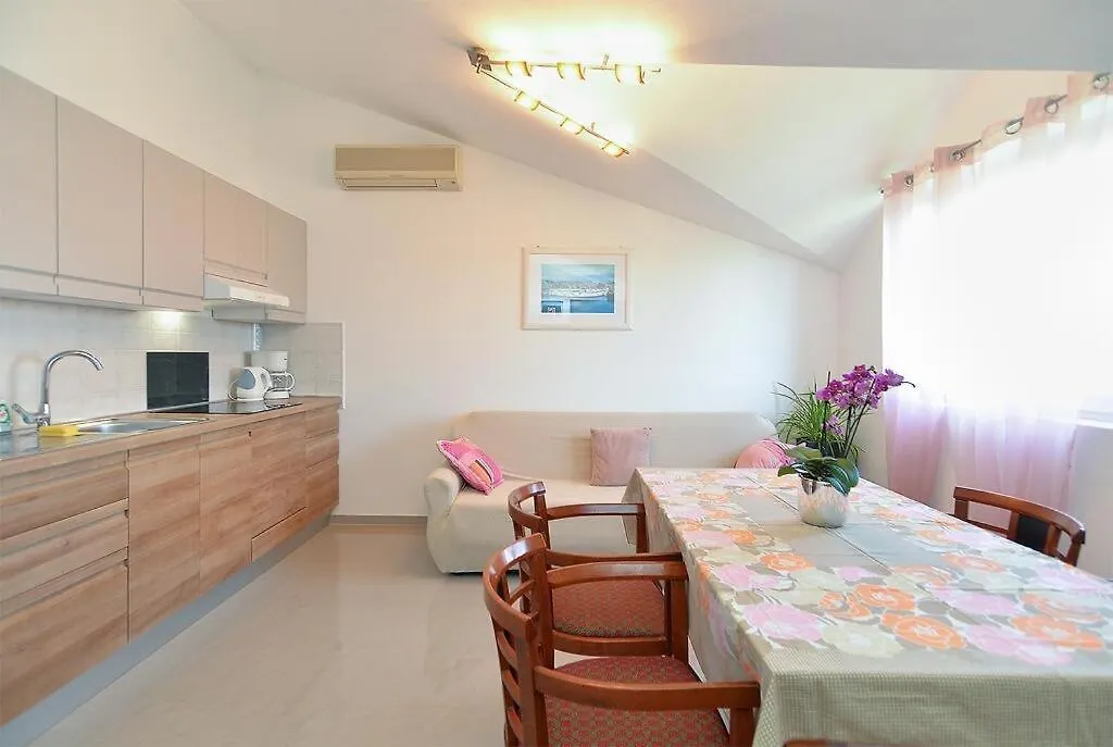 Stunning View Apartment With Pool Valbandon