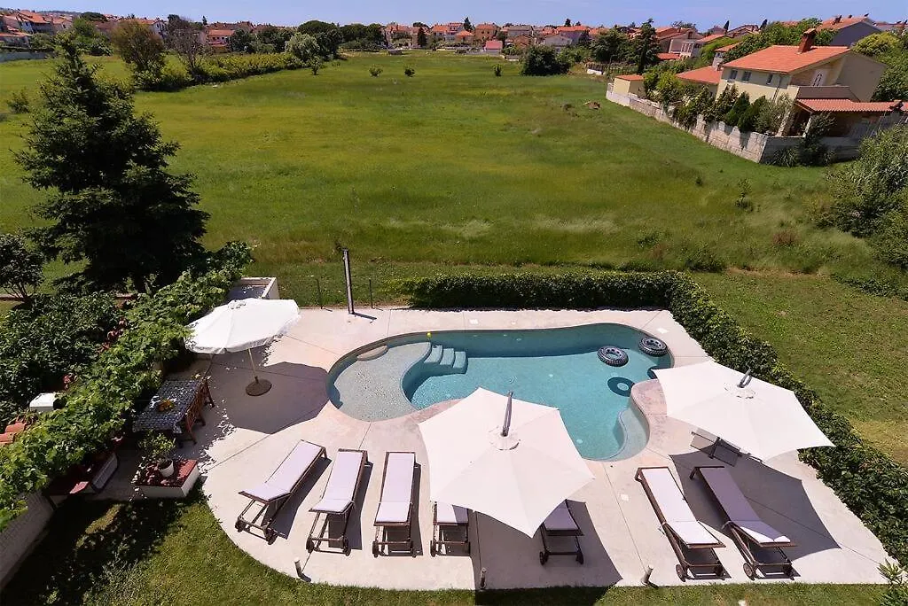 Stunning View Apartment With Pool Valbandon